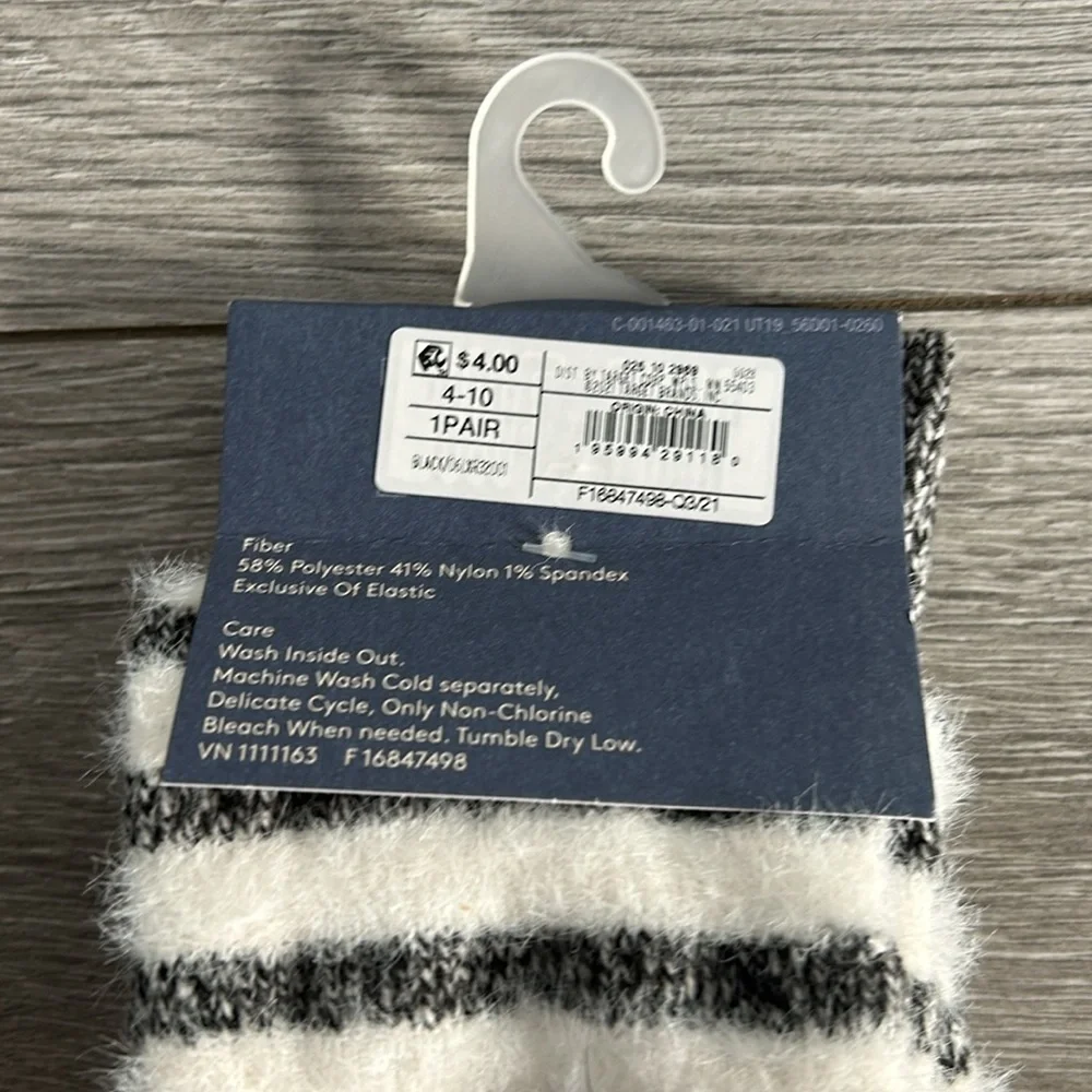 New Universal Thread Women’s Crew Boot Socks